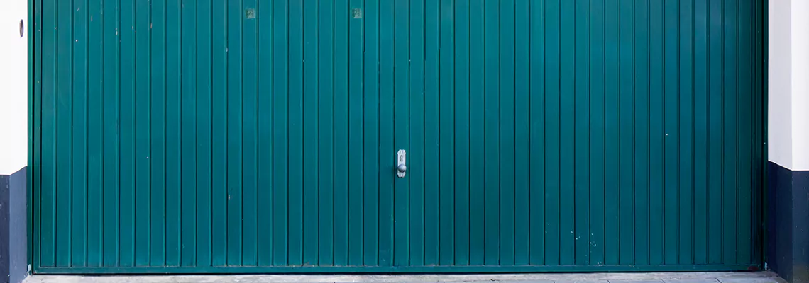 Vinyl Garage Doors Repair Specialists in Whitby, ON